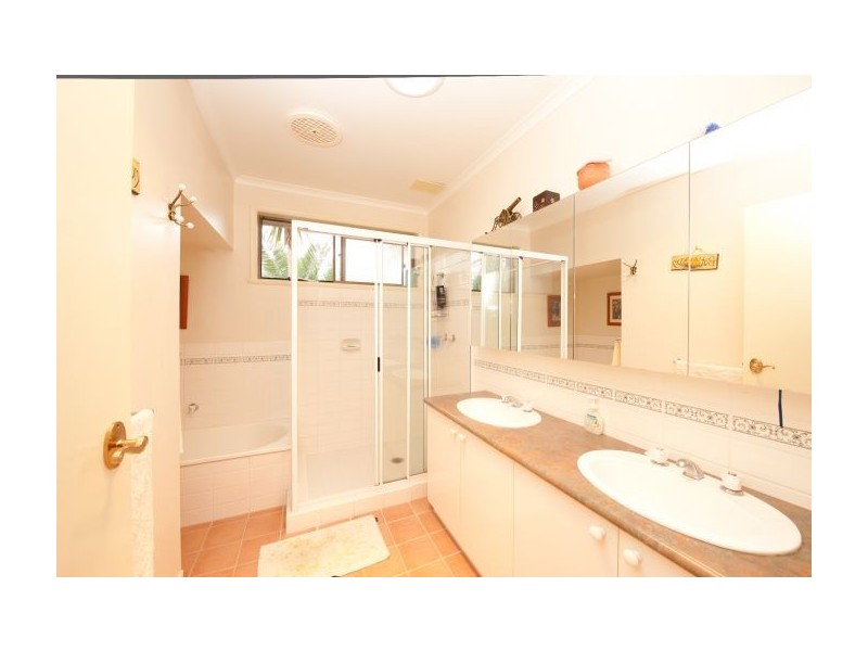 589 Zago Court, Lavington NSW 2641