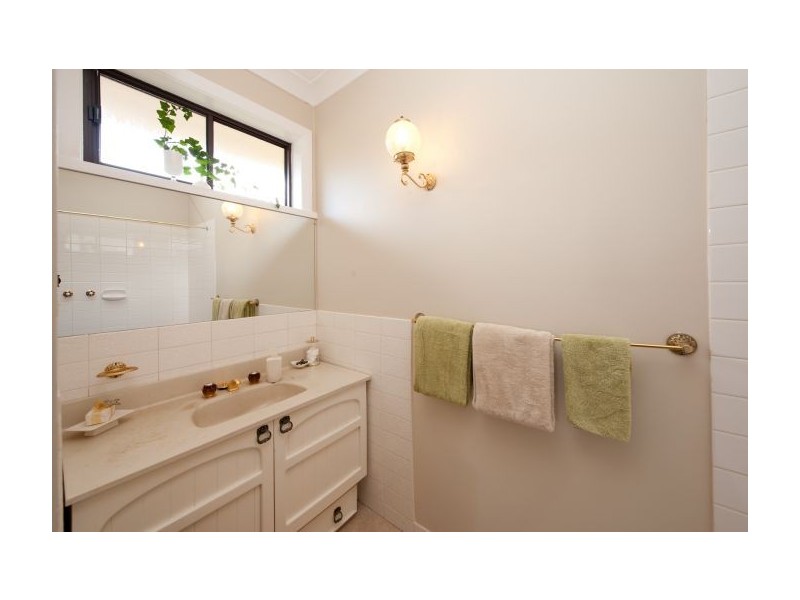 475 Kaitlers Road, Lavington NSW 2641