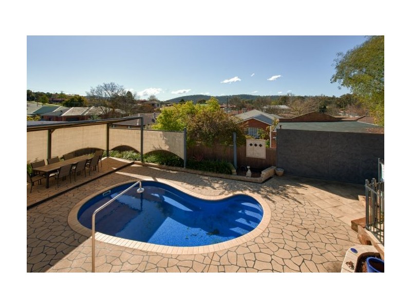 10 Orchard Way, Lavington NSW 2641