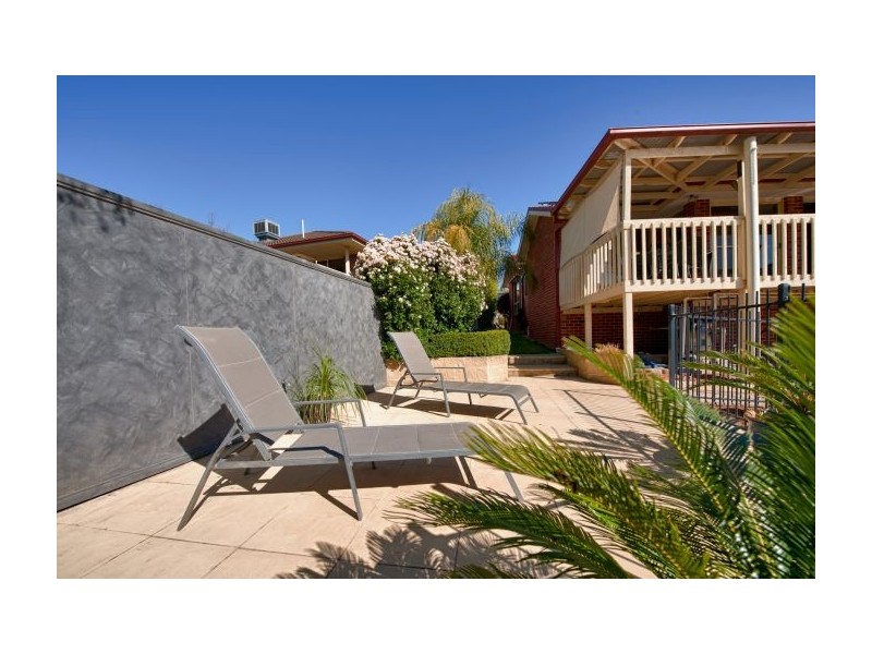 10 Orchard Way, Lavington NSW 2641