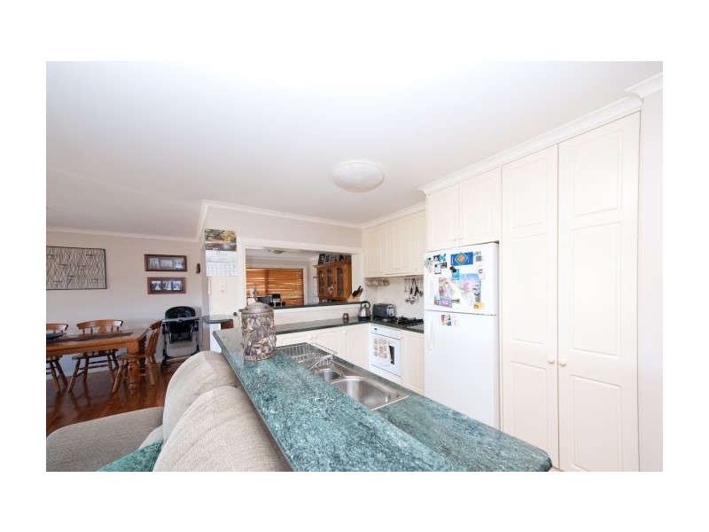 10 Orchard Way, Lavington NSW 2641