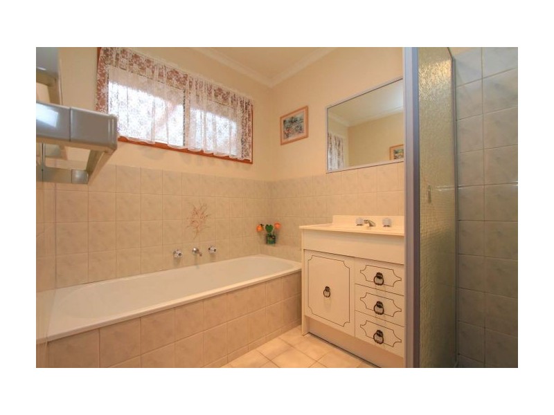 1/414 Tumgarra Place, Lavington NSW 2641