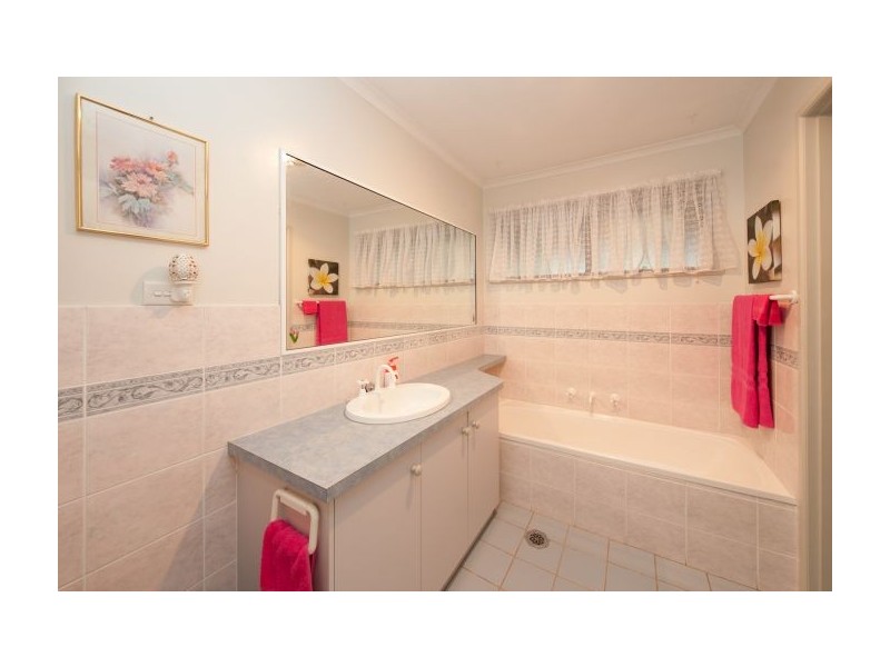 427 Kaitlers Road, Lavington NSW 2641