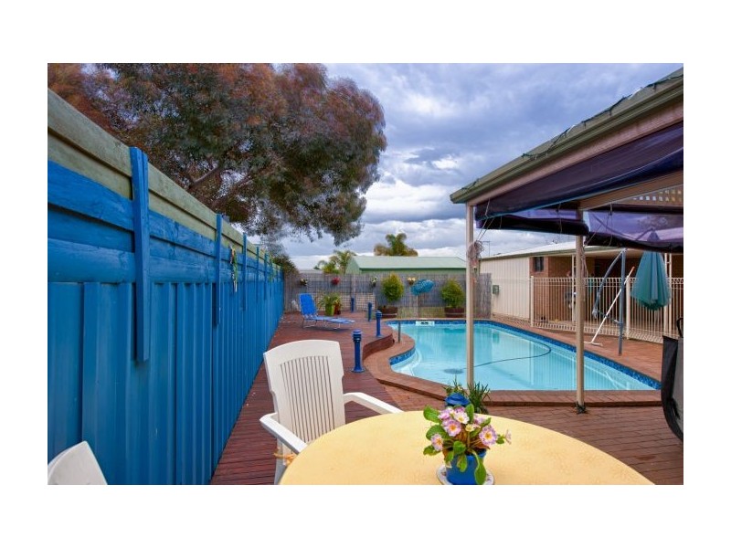 427 Kaitlers Road, Lavington NSW 2641