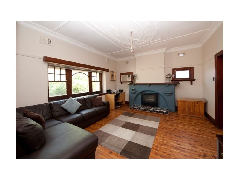 392 North St, Albury NSW 2640