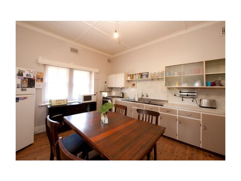 392 North St, Albury NSW 2640