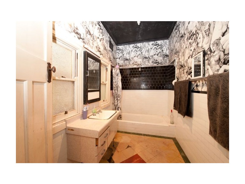 392 North St, Albury NSW 2640