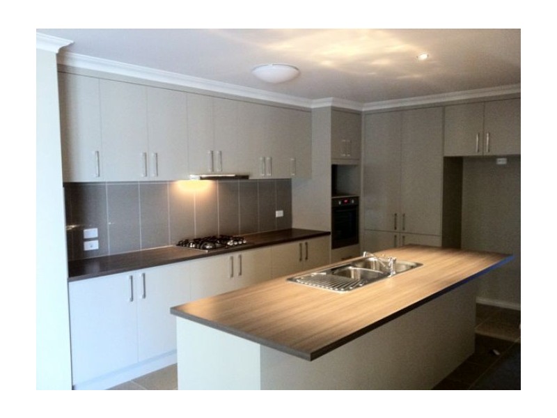 54 Egrett Way, Thurgoona NSW 2640