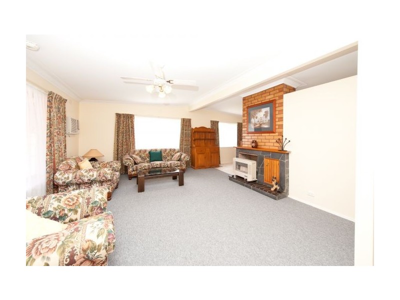 364 Eden St, Lavington NSW 2641