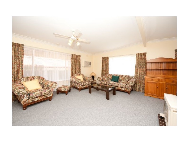364 Eden St, Lavington NSW 2641