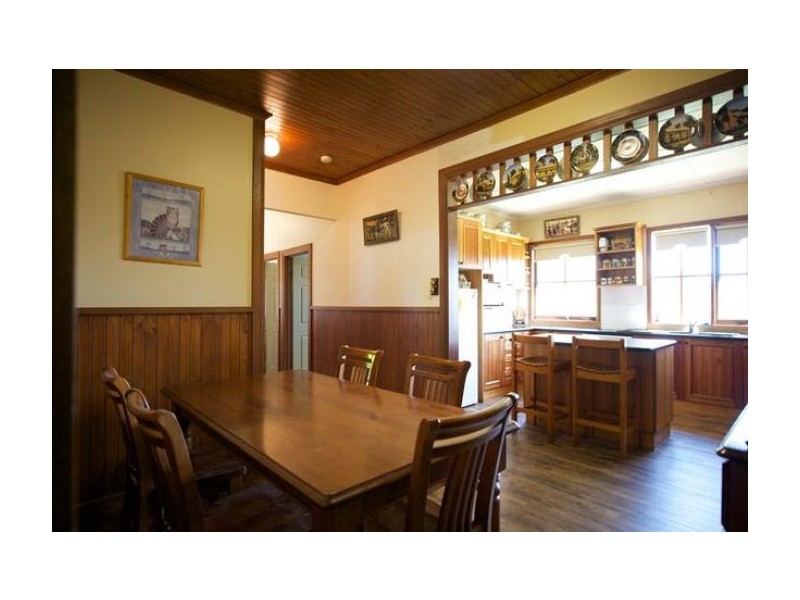 7 Dickson St, Woomargama NSW 2644