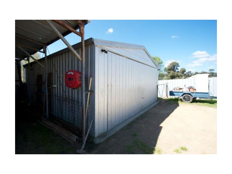 7 Dickson St, Woomargama NSW 2644