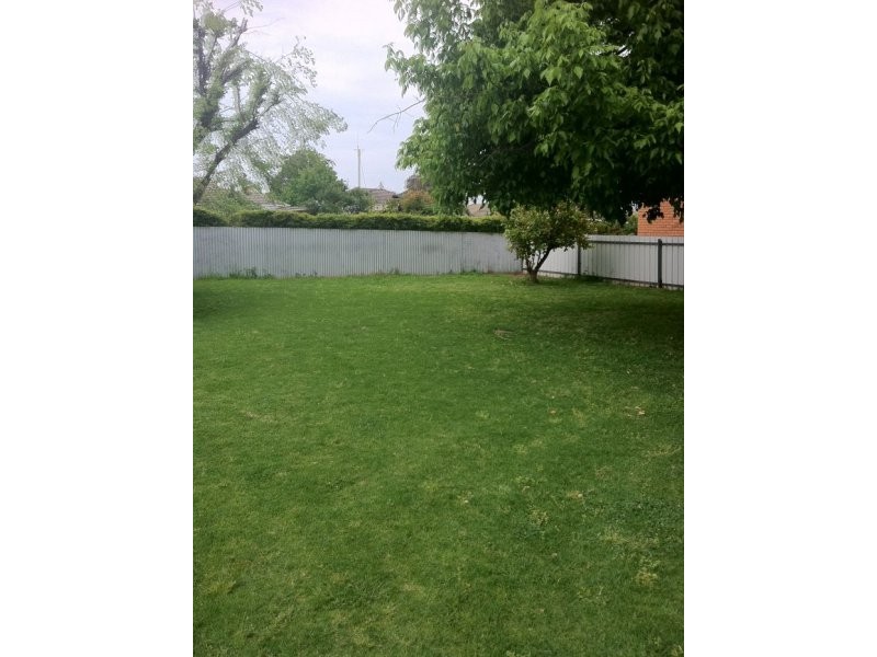 348 Urana Rd, Lavington NSW 2641