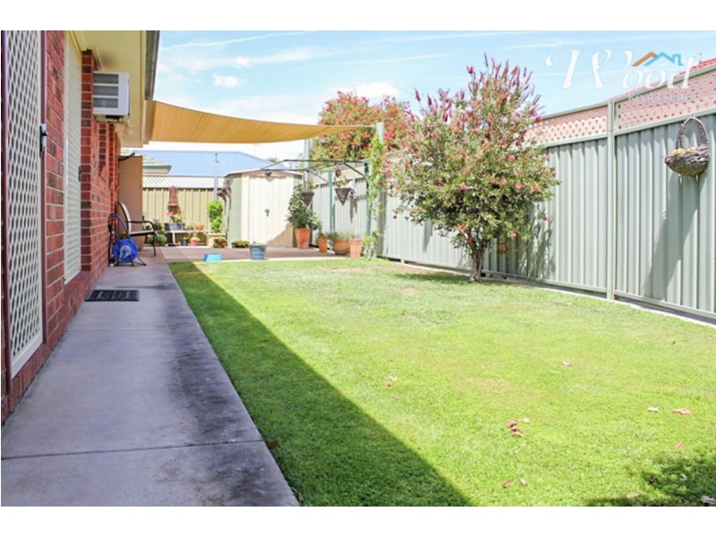 1/11 Rachel Court, Lavington NSW 2641
