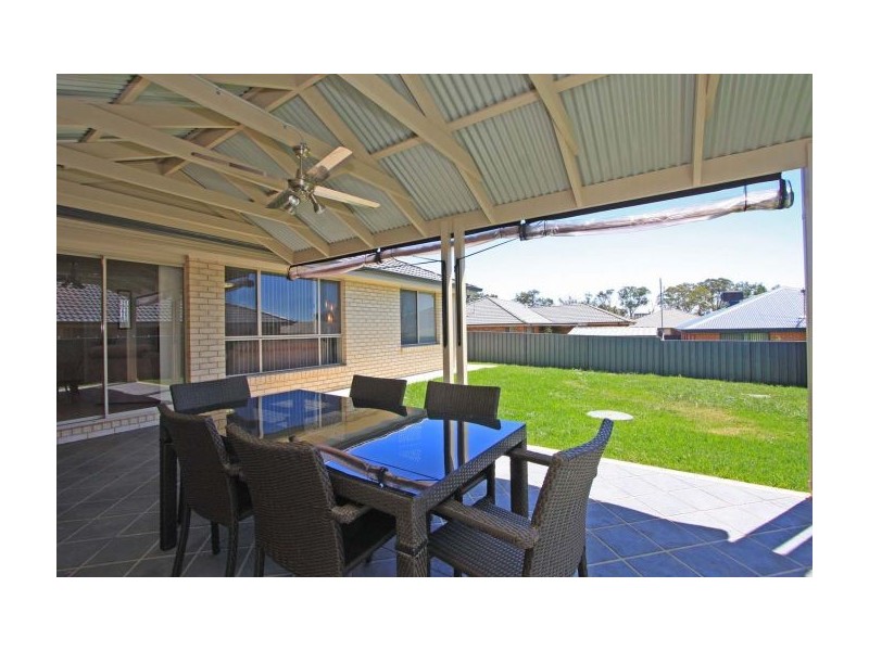 20 Squirrel Glider Dr, Thurgoona NSW 2640