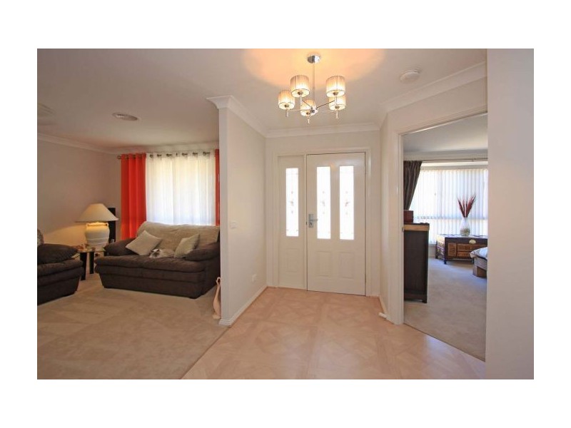 20 Squirrel Glider Dr, Thurgoona NSW 2640