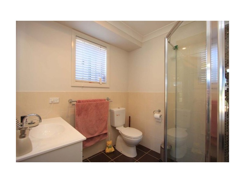 20 Squirrel Glider Dr, Thurgoona NSW 2640