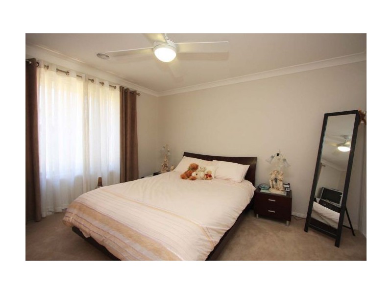20 Squirrel Glider Dr, Thurgoona NSW 2640
