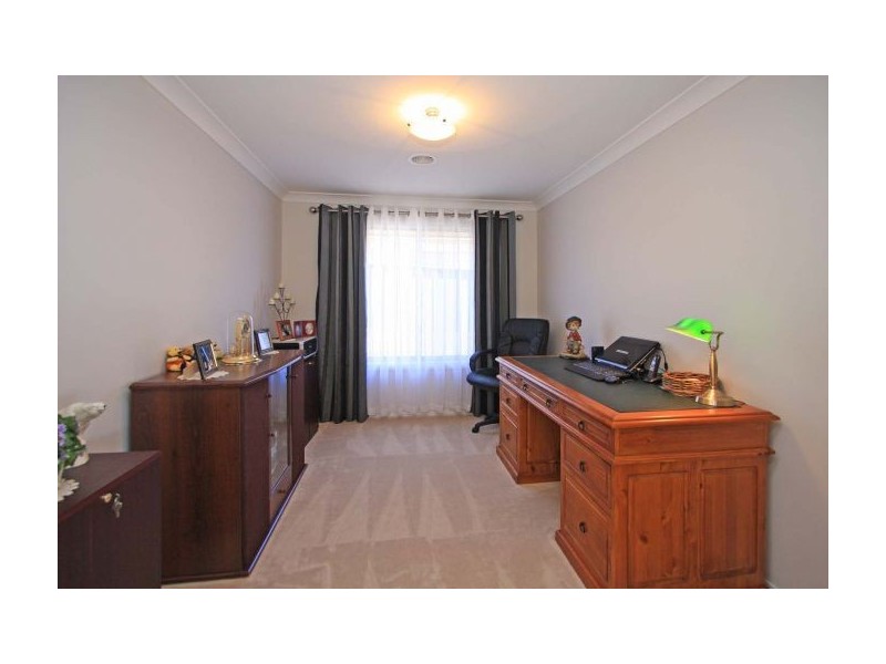 20 Squirrel Glider Dr, Thurgoona NSW 2640