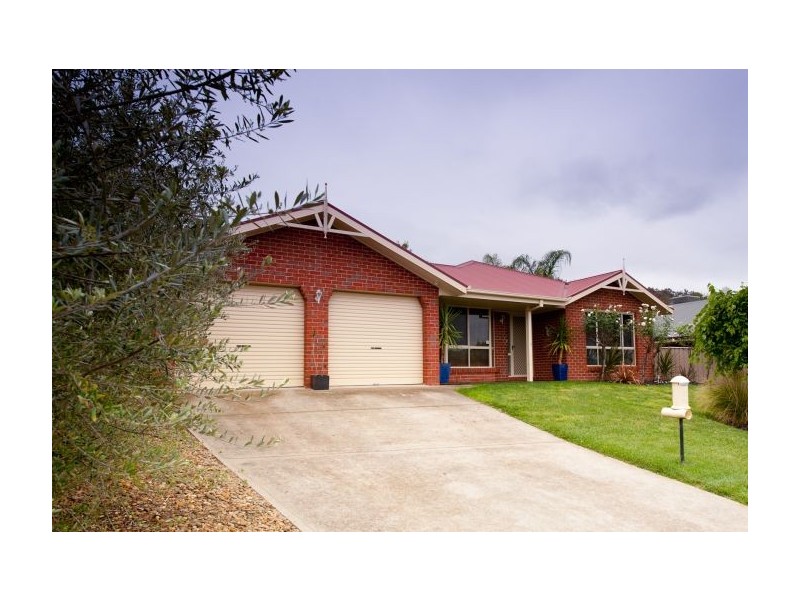 20 Faithful Street, Lavington NSW 2641