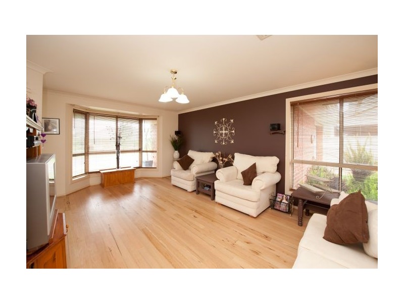 20 Faithful Street, Lavington NSW 2641