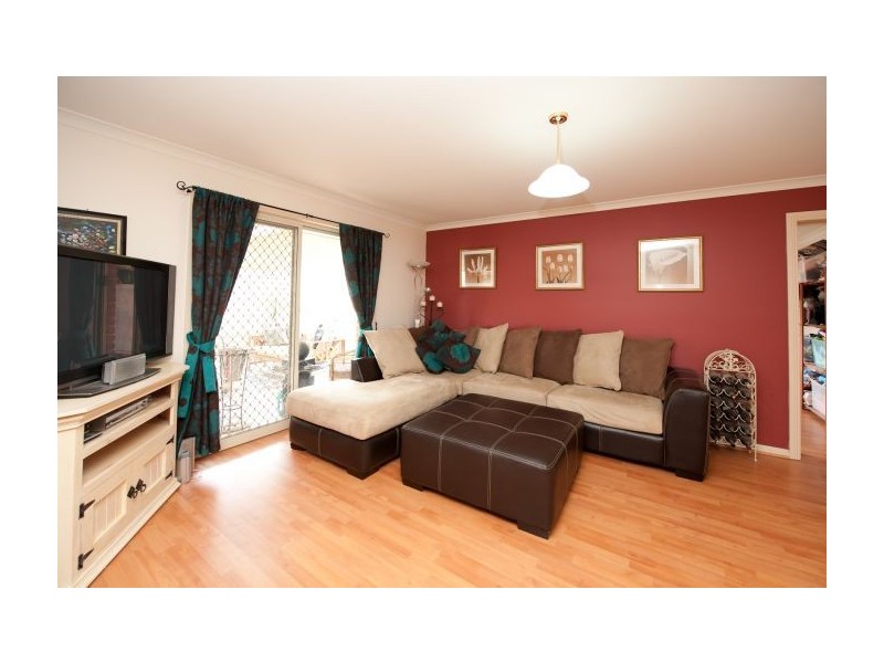 20 Faithful Street, Lavington NSW 2641