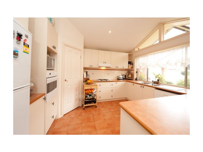 20 Faithful Street, Lavington NSW 2641