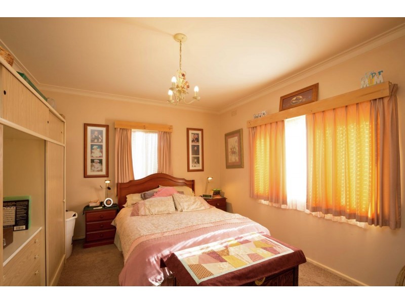 452 Prune Street, Lavington NSW 2641