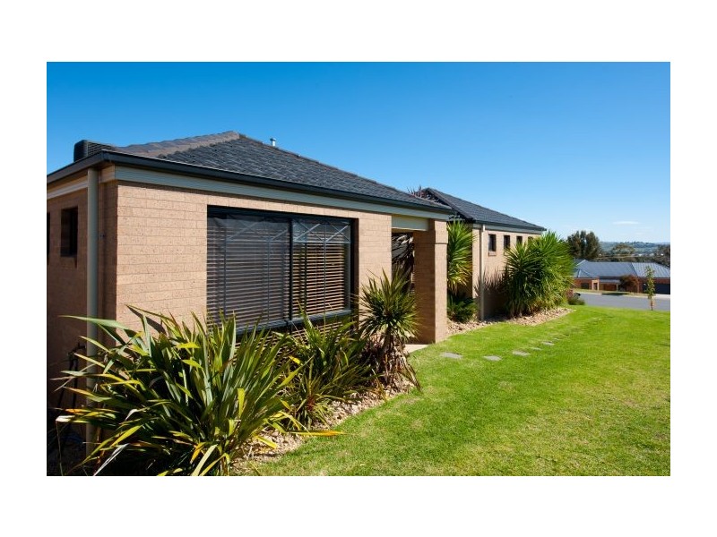 18 Rosewood Court, Thurgoona NSW 2640