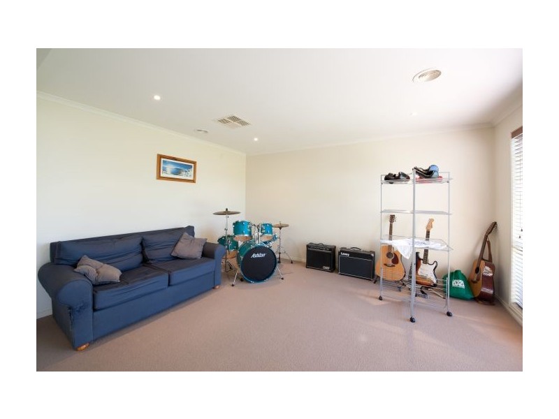 18 Rosewood Court, Thurgoona NSW 2640