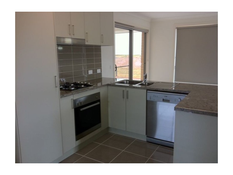 1/32 Whitton Drive, Thurgoona NSW 2640