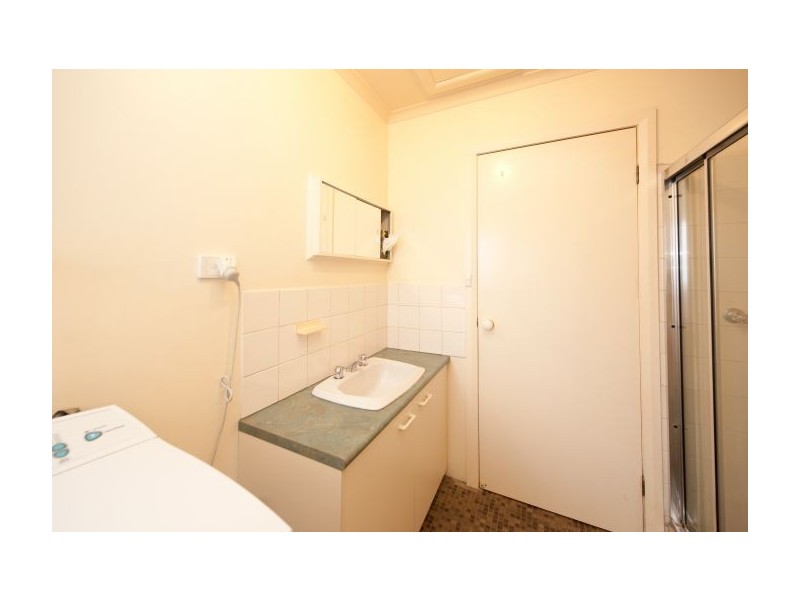 1/423 Griffith Road, Lavington NSW 2641