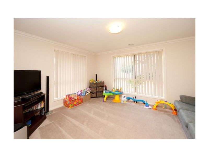 7 Dunne Crescent, Thurgoona NSW 2640