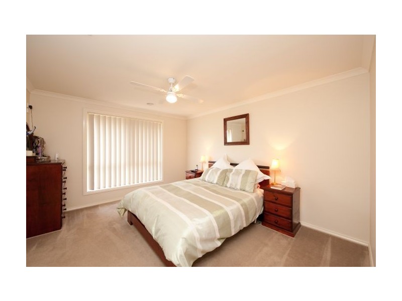 7 Dunne Crescent, Thurgoona NSW 2640