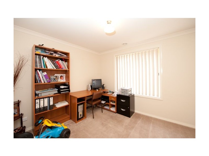 7 Dunne Crescent, Thurgoona NSW 2640