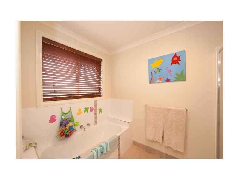 7 Dunne Crescent, Thurgoona NSW 2640