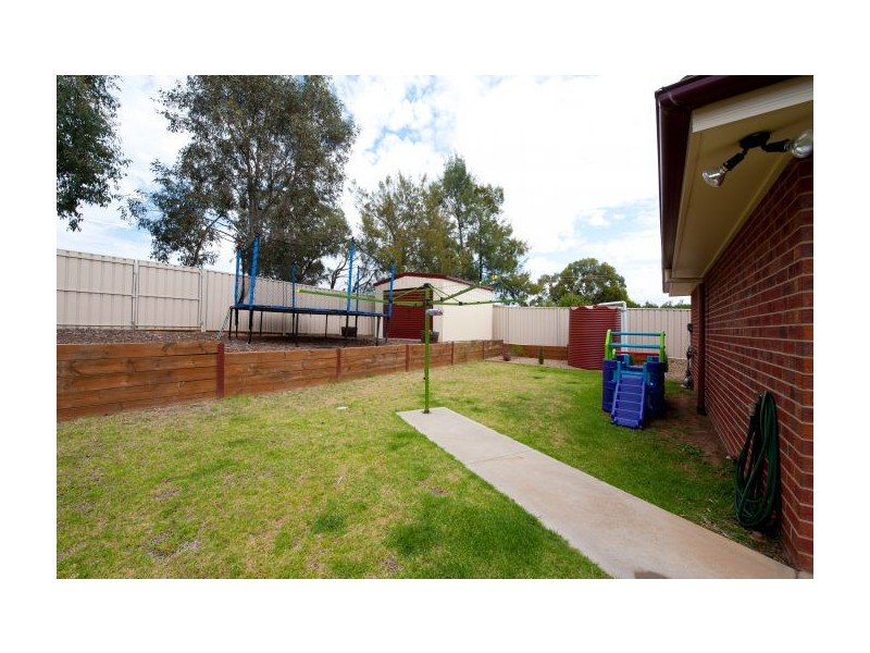 7 Dunne Crescent, Thurgoona NSW 2640