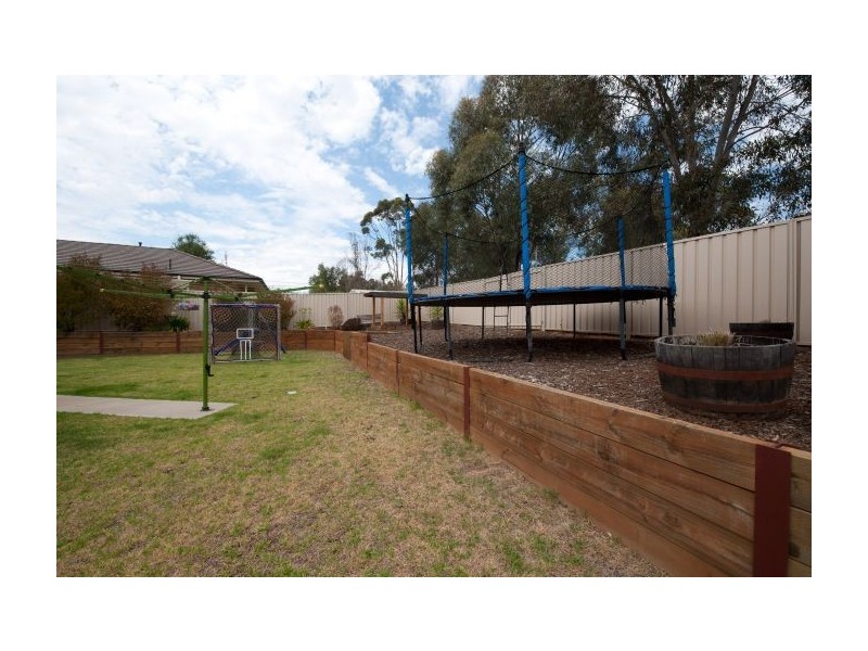 7 Dunne Crescent, Thurgoona NSW 2640