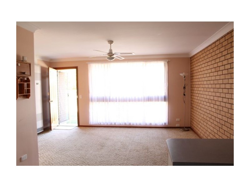 6/561-563 Woodbury Court, Lavington NSW 2641