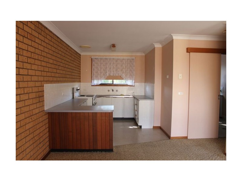 6/561-563 Woodbury Court, Lavington NSW 2641