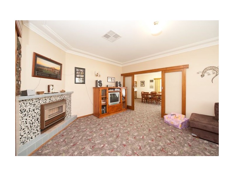 2 Hayes Street, Henty NSW 2658
