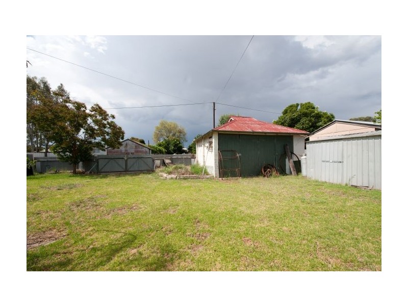 2 Hayes Street, Henty NSW 2658