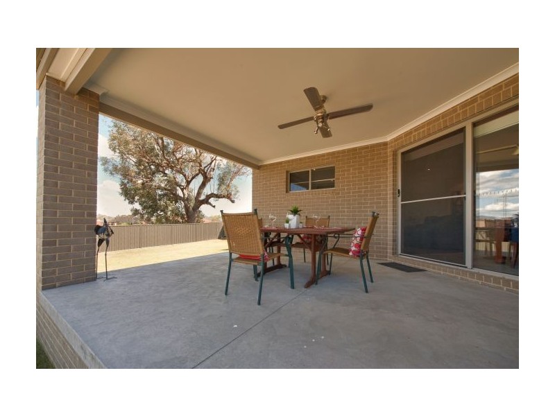 15 Redbox Drive, Thurgoona NSW 2640