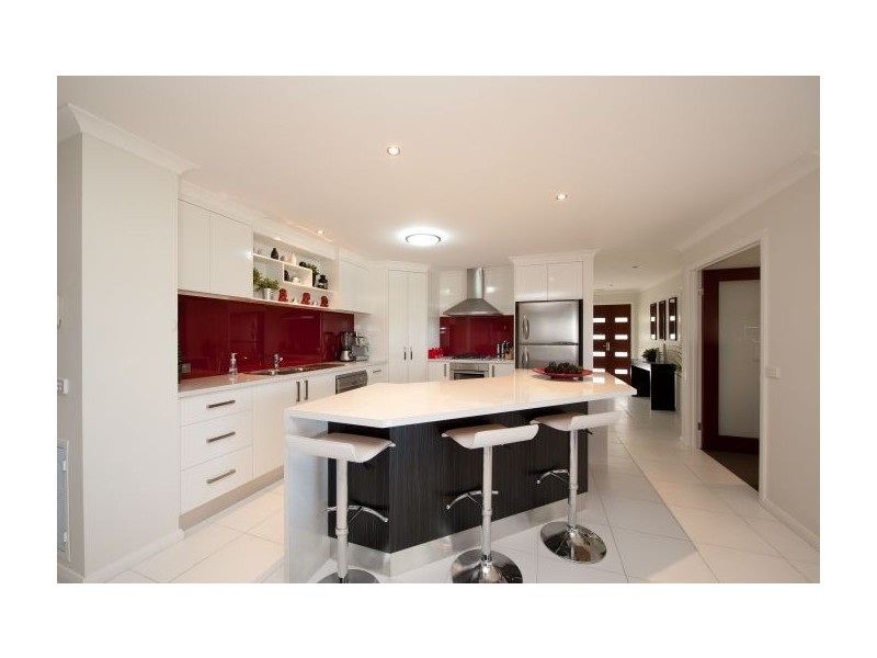 15 Redbox Drive, Thurgoona NSW 2640