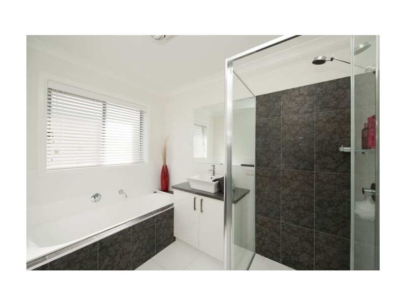 15 Redbox Drive, Thurgoona NSW 2640