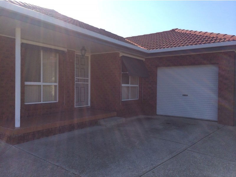 1/36 Jackling Dr, Lavington NSW 2641