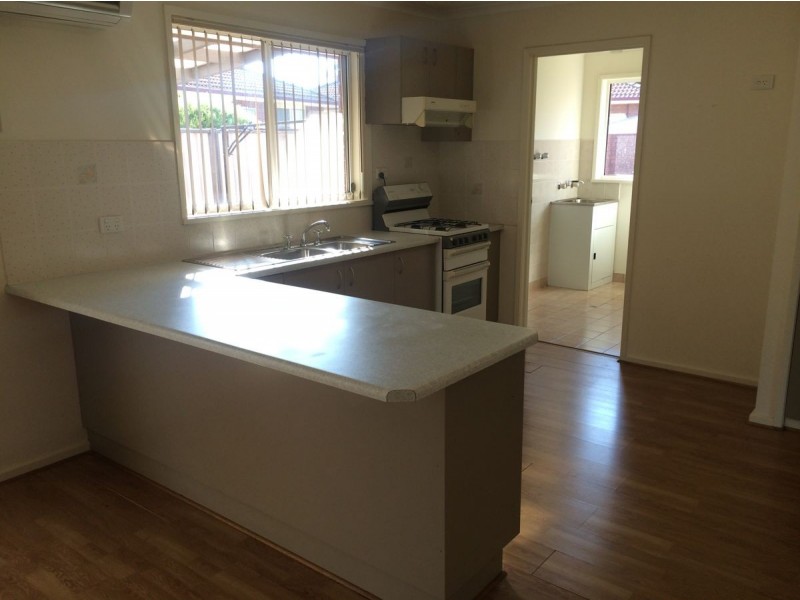 1/36 Jackling Dr, Lavington NSW 2641