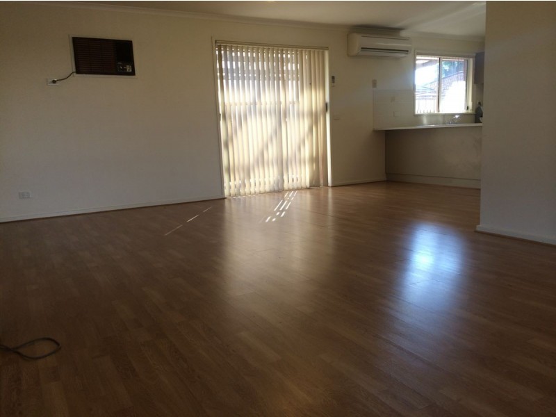 1/36 Jackling Dr, Lavington NSW 2641