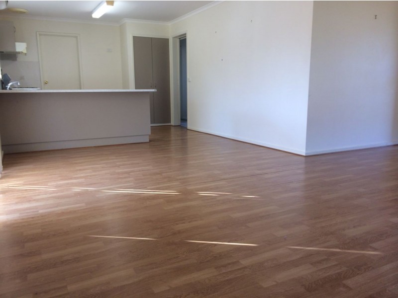 1/36 Jackling Dr, Lavington NSW 2641