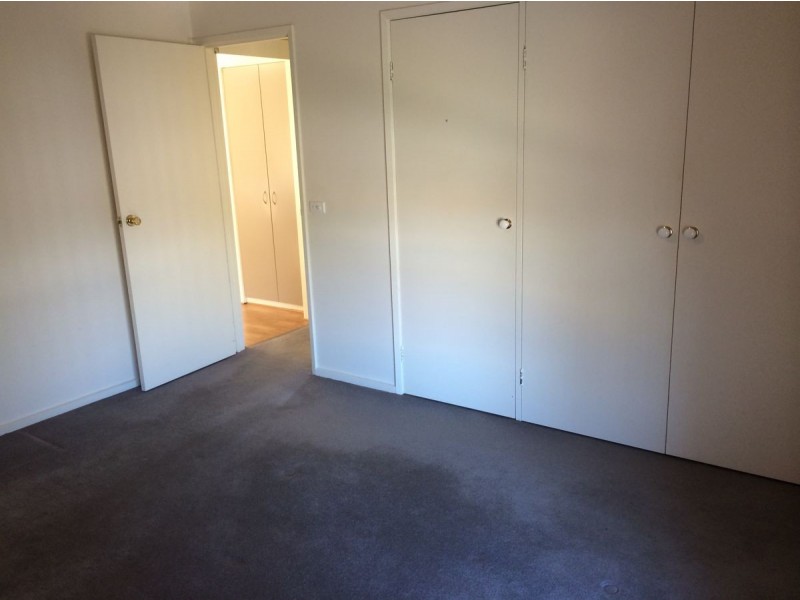 1/36 Jackling Dr, Lavington NSW 2641